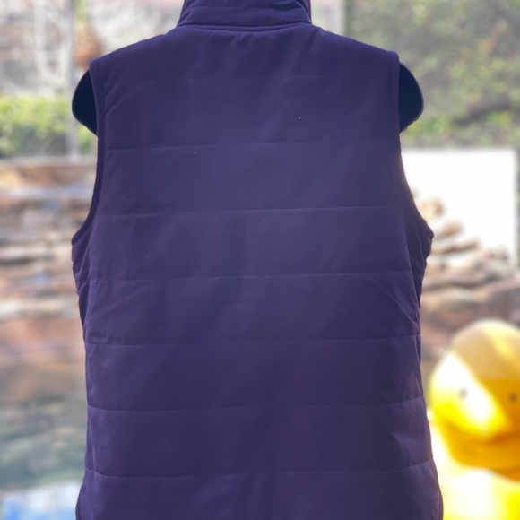 CARHARTT WOMENS RELAXED FIT SHERPA LINED REVERSIBLE VEST - Picture 9 of 9